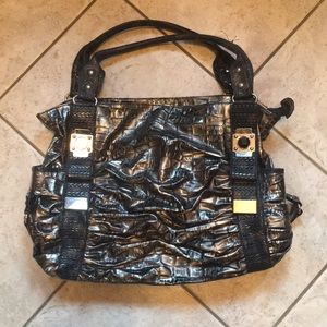 Black shinny purse